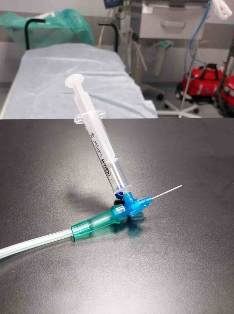 Improwizowany atomizer do podaży leków